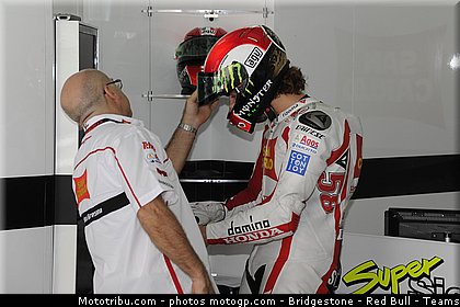 motogp_simoncelli_008_malaisie_sepang_2011.jpg