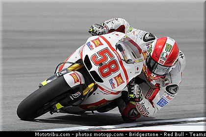 motogp_simoncelli_028_malaisie_sepang_2011.jpg