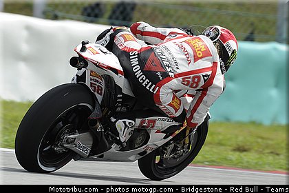 motogp_simoncelli_029_malaisie_sepang_2011.jpg