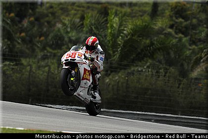 motogp_simoncelli_040_malaisie_sepang_2011.jpg