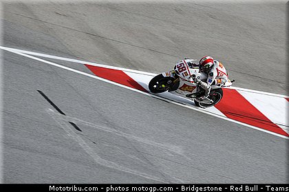 motogp_simoncelli_054_malaisie_sepang_2011.jpg