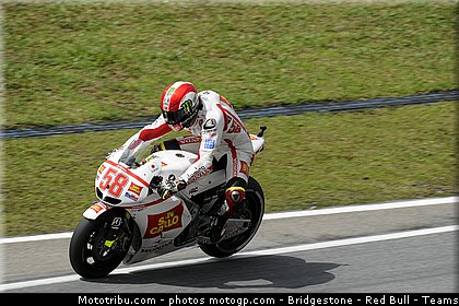 motogp_simoncelli_057_malaisie_sepang_2011.jpg