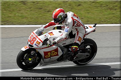 motogp_simoncelli_058_malaisie_sepang_2011.jpg