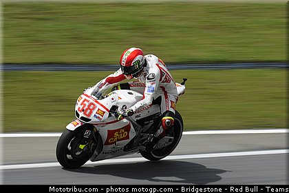 motogp_simoncelli_059_malaisie_sepang_2011.jpg