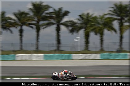 motogp_simoncelli_063_malaisie_sepang_2011.jpg