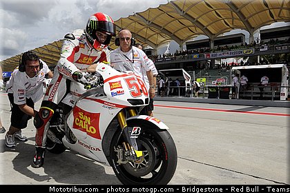 motogp_simoncelli_064_malaisie_sepang_2011.jpg