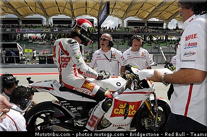 motogp_simoncelli_067_malaisie_sepang_2011.jpg