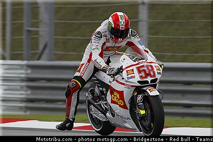 motogp_simoncelli_079_malaisie_sepang_2011.jpg