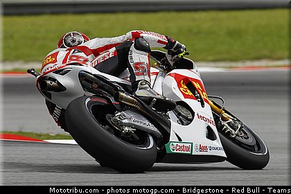 motogp_simoncelli_082_malaisie_sepang_2011.jpg