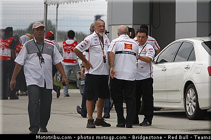 motogp_simoncelli_085_malaisie_sepang_2011.jpg