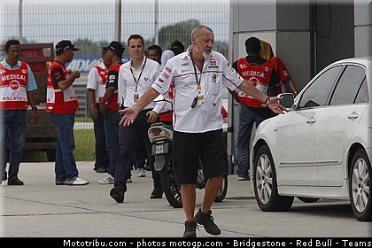 motogp_simoncelli_088_malaisie_sepang_2011.jpg