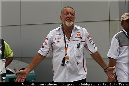 motogp_simoncelli_089_malaisie_sepang_2011.jpg