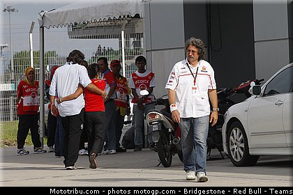 motogp_simoncelli_090_malaisie_sepang_2011.jpg