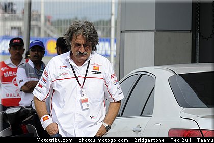 motogp_simoncelli_101_malaisie_sepang_2011.jpg