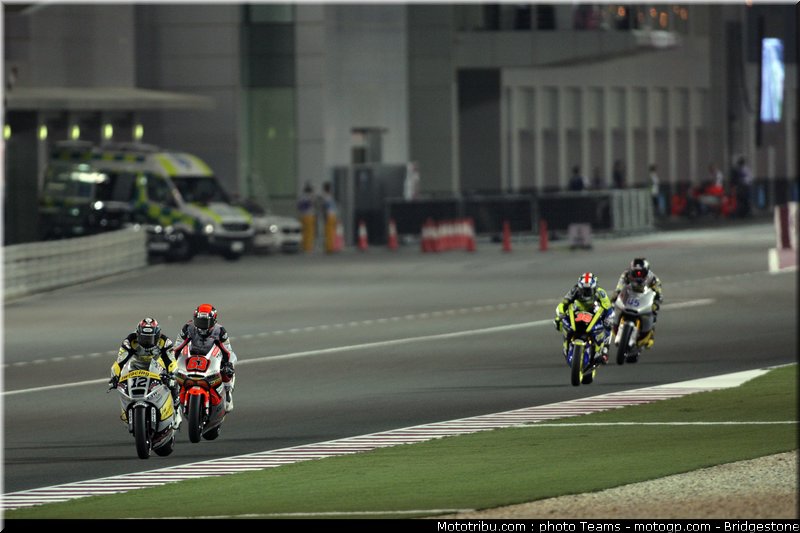 moto2_0003_qatar_losail_2012