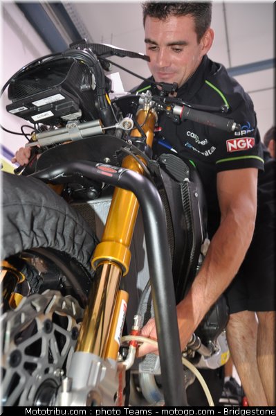 moto2_aegerter_0010_qatar_losail_2012