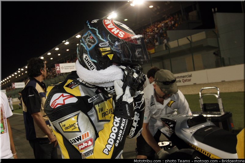moto2_luthi_0019_qatar_losail_2012
