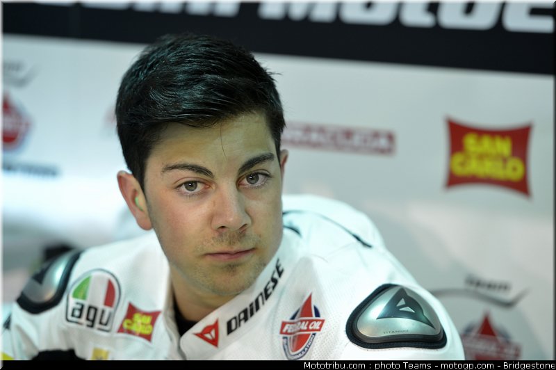 moto2_rea_0013_qatar_losail_2012
