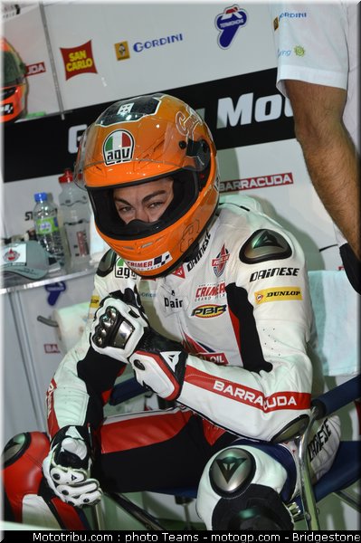 moto2_rea_0015_qatar_losail_2012