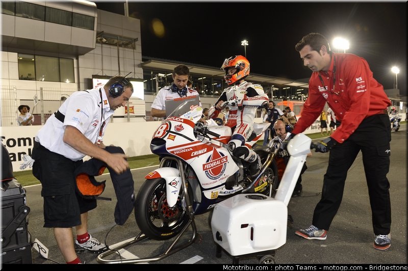 moto2_rea_0025_qatar_losail_2012