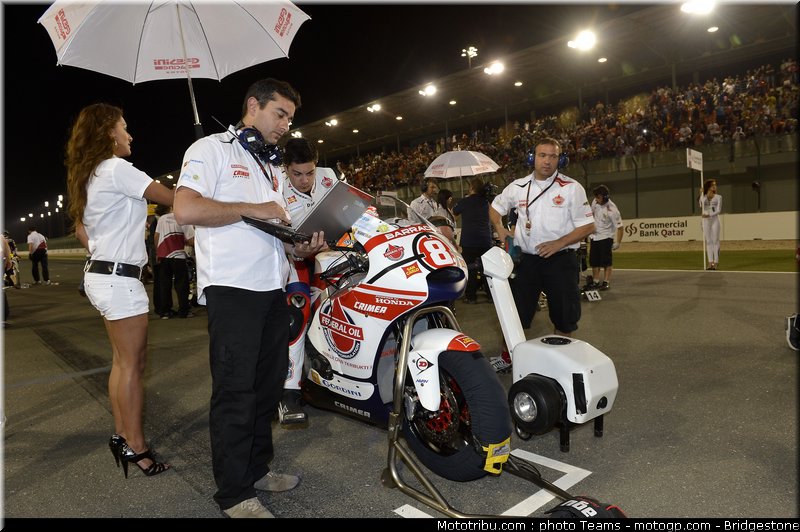 moto2_rea_0026_qatar_losail_2012