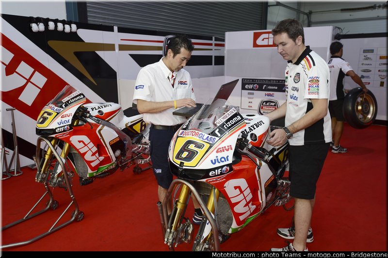 motogp_bradl_0011_qatar_losail_2012