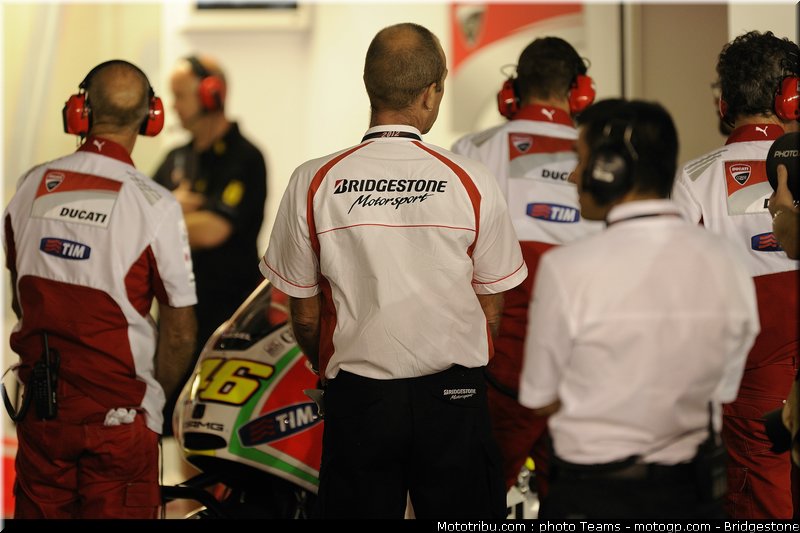 motogp_bridgestone_0001_qatar_losail_2012