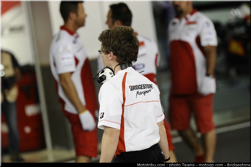 motogp_bridgestone_0007_qatar_losail_2012
