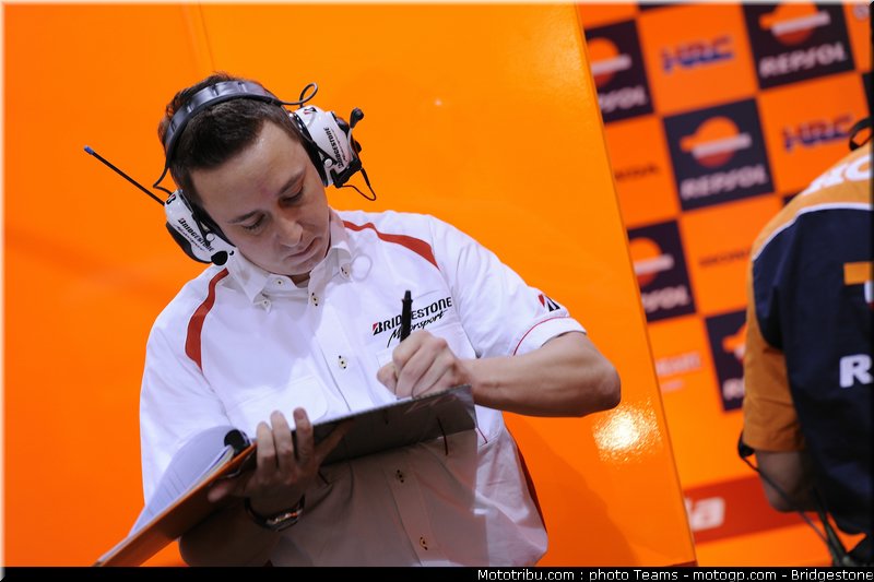 motogp_bridgestone_0009_qatar_losail_2012