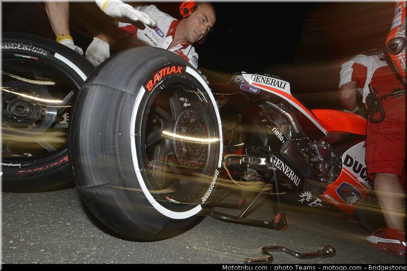 motogp_bridgestone_0011_qatar_losail_2012
