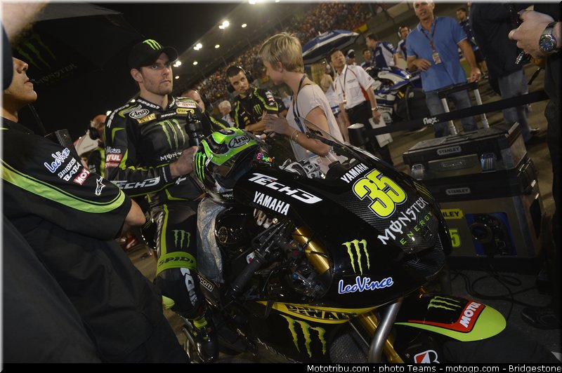 motogp_crutchlow_0010_qatar_losail_2012