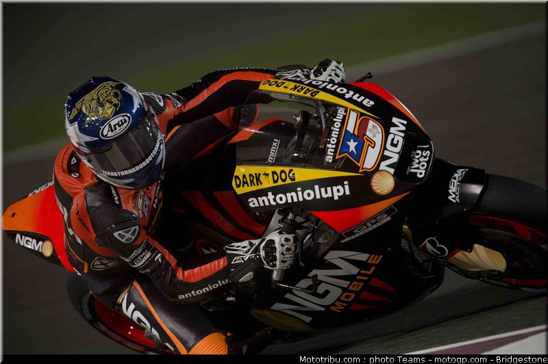 motogp_edwards_0001_qatar_losail_2012