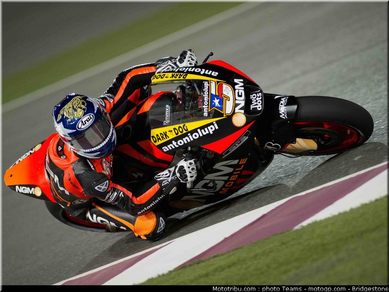 motogp_edwards_0002_qatar_losail_2012