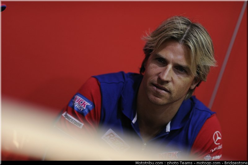 motogp_ellison_0002_qatar_losail_2012