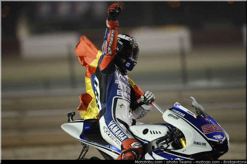 motogp_lorenzo_0012_qatar_losail_2012