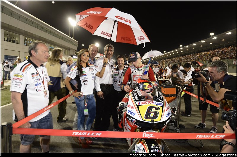 motogp_pitbabe_0013_qatar_losail_2012