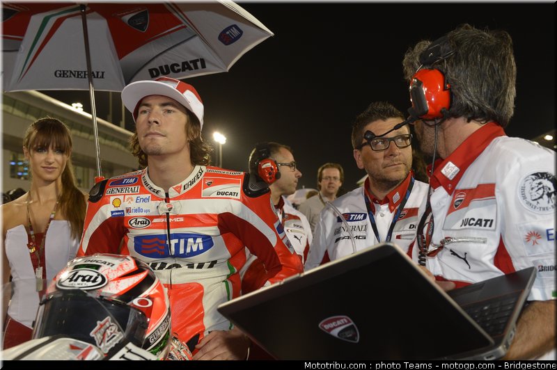 motogp_pitbabe_0024_qatar_losail_2012