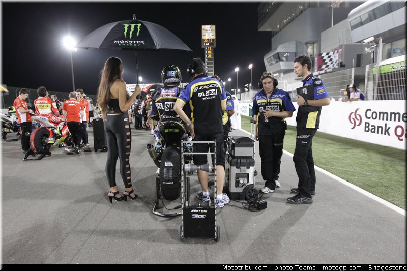 motogp_pitbabe_0027_qatar_losail_2012