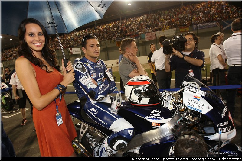 motogp_pitbabe_0029_qatar_losail_2012