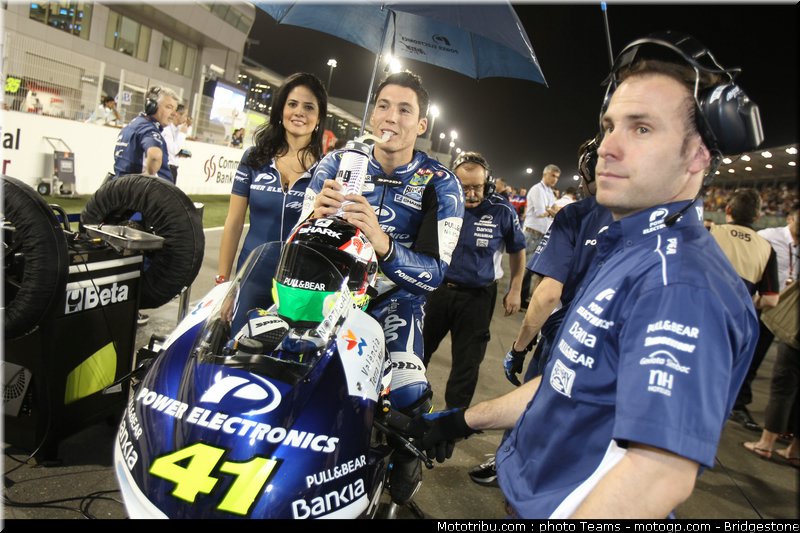motogp_pitbabe_0030_qatar_losail_2012