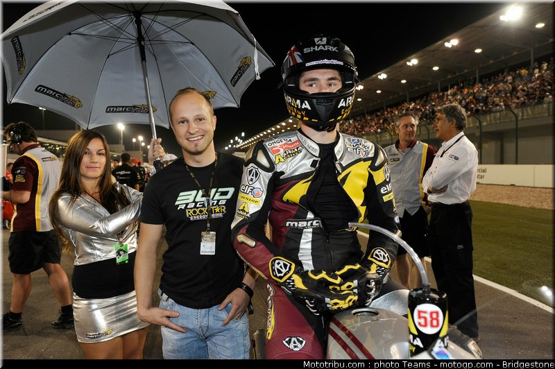 motogp_pitbabe_0031_qatar_losail_2012