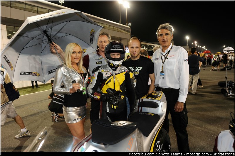 motogp_pitbabe_0032_qatar_losail_2012