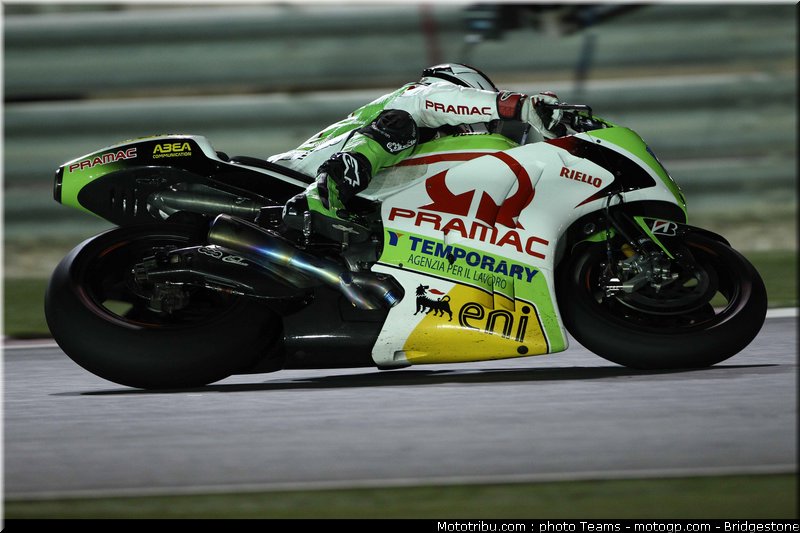 motogp_pitbabe_0037_qatar_losail_2012