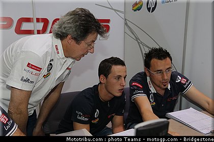 moto2_espargaro_p_0004_qatar_losail_2012.jpg