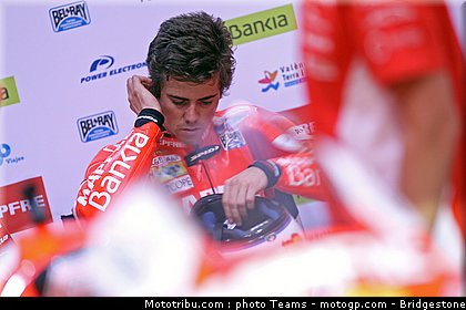 moto2_terol_0011_qatar_losail_2012.jpg