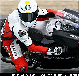 moto3_webb_0006_qatar_losail_2012.jpg