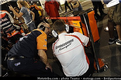 motogp_bridgestone_0003_qatar_losail_2012.jpg