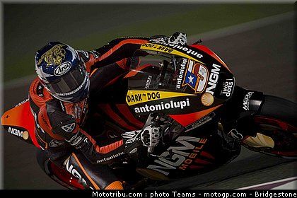 motogp_edwards_0001_qatar_losail_2012.jpg