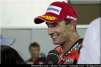 motogp_edwards_0004_qatar_losail_2012.jpg