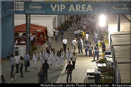 motogp_pitbabe_0001_qatar_losail_2012.jpg
